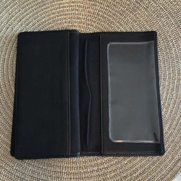 Fossil Black Leather Credit Card, Pen & Checkbook Holder - Picture 3 of 4